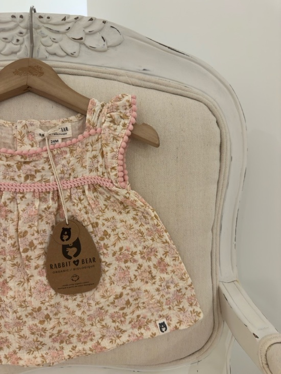 🤍 24 Mth Organic Cotton Ruffle Floral Pink & Tan Pom Pom Trim Top & Bloomer NWT - Picture 6 of 13